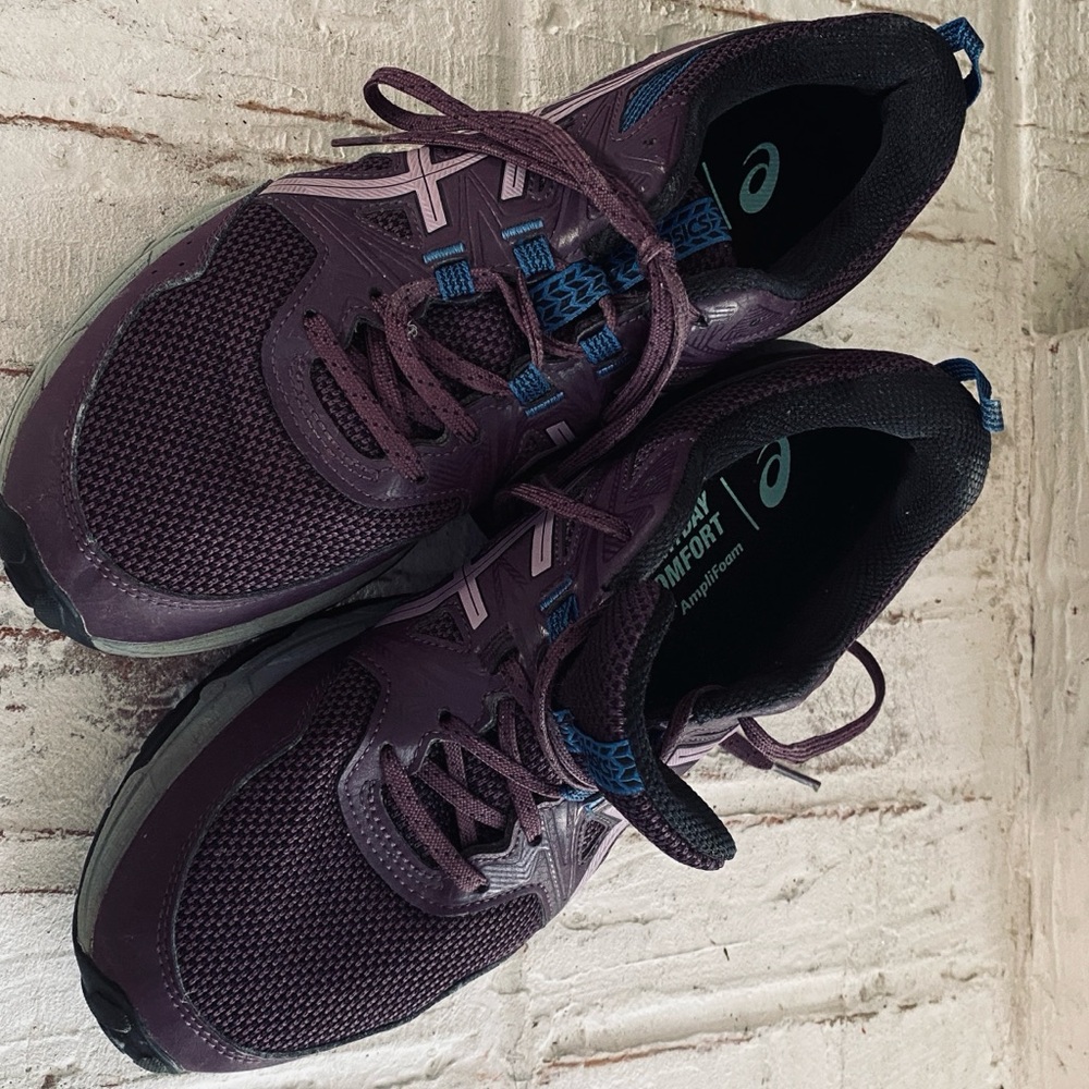 Asics Women's Sneakers in Purple and Blue